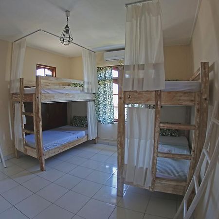 Hotel Surfers House Kuta Lombok Zewnętrze zdjęcie
