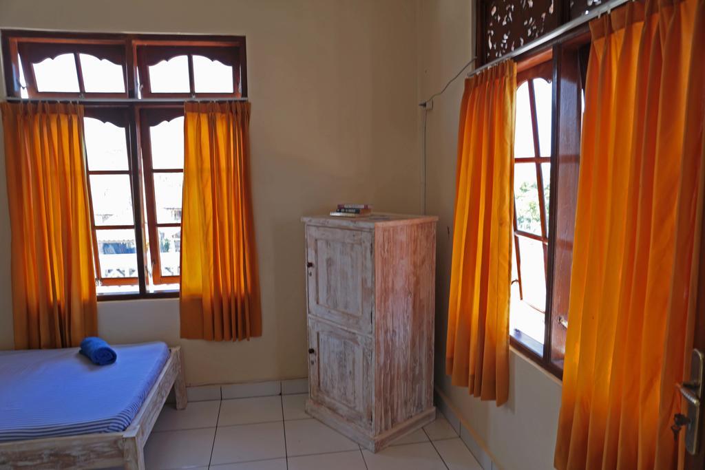 Hotel Surfers House Kuta Lombok Pokój zdjęcie